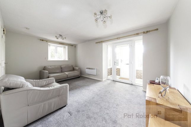 14, Bellingham Court, Newcastle Upon Tyne photo 4
