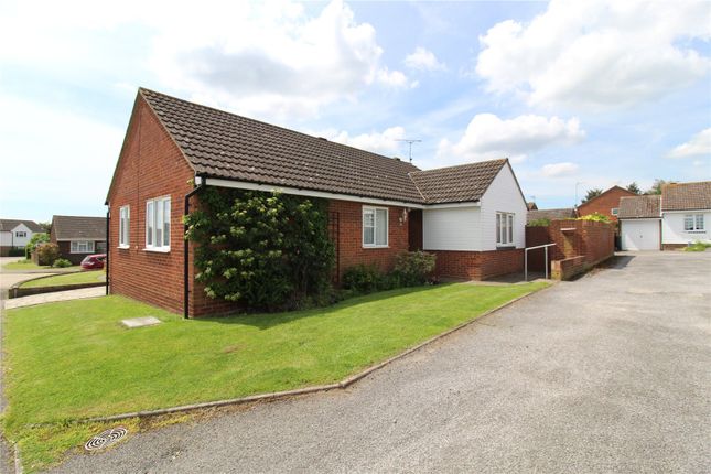 3 bed bungalow for sale in Highcliff Crescent, Rochford, Essex SS4