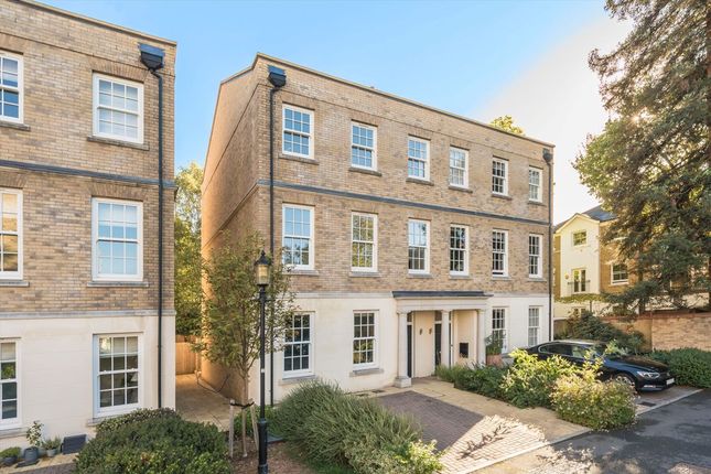 4-bed house on Lourdes Close, London, £1,500,000