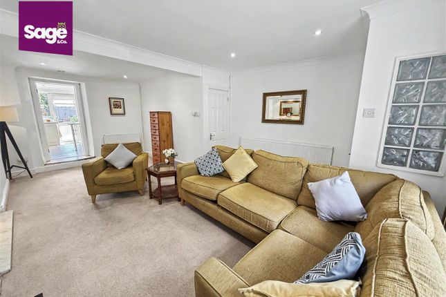 30, Station Road, Newport photo 2