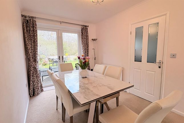 37, Meadow View, Birmingham photo 4