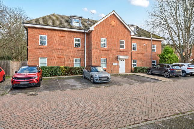 2-bed flat on Flat 1, Gillman Lodge, 13, Henderson Grove, Westerham, £290,000