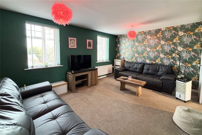 18, Neptune Road, Westbury photo 3