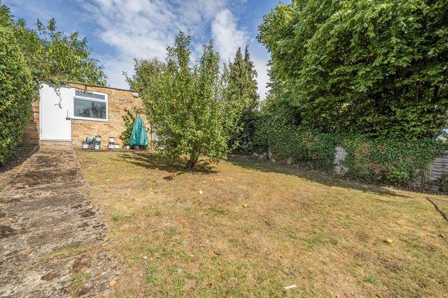 28, Deanway, Buckinghamshire photo 4