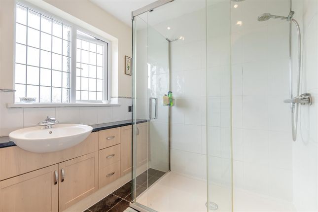 8640488-Interior32.Jpg