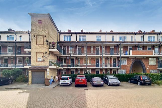 Thumbnail Flat for sale in Odessa Street, Rotherhithe