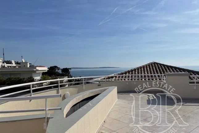 Block of flats for sale in Street Name Upon Request, Cannes, Fr