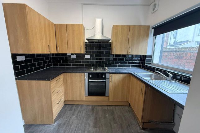 8, Charlotte Road, Merseyside photo 4