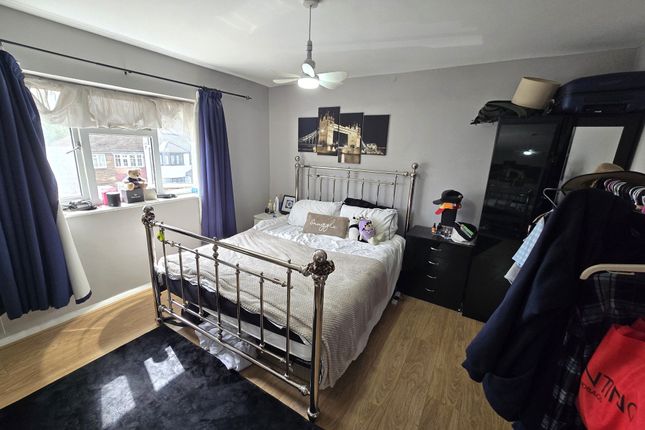 52 Maylands Drive, Sidcup photo 3