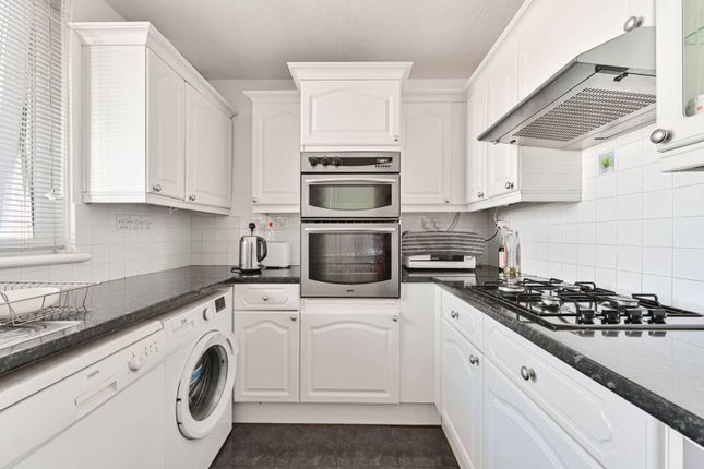 Thumbnail Flat for sale in Christchurch Road, Brixton Hill, London