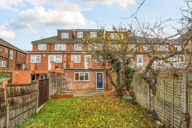 63, Beverley Gardens, Wembley photo 4