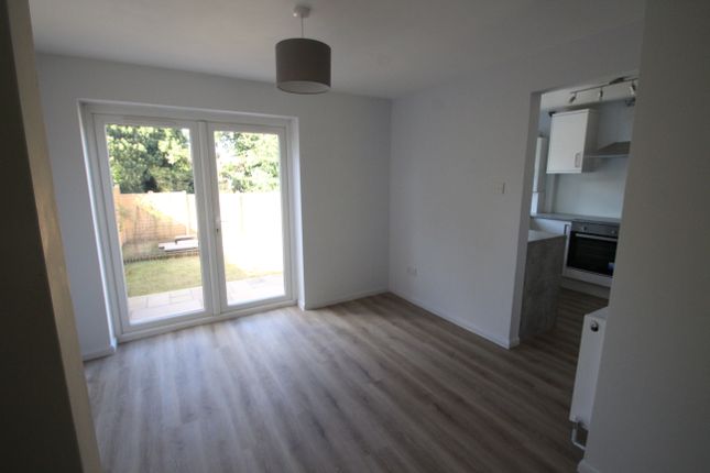 34, Chilton Way, Hungerford photo 4