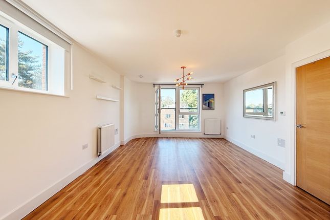 565, London Road, Isleworth photo 2