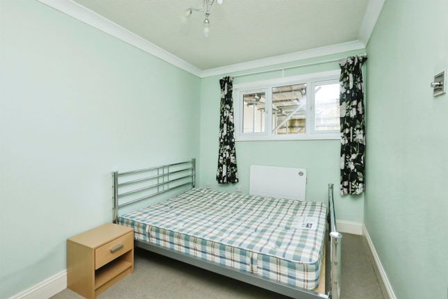 Flat for sale in Keswick Hall, Keswick, Norwich