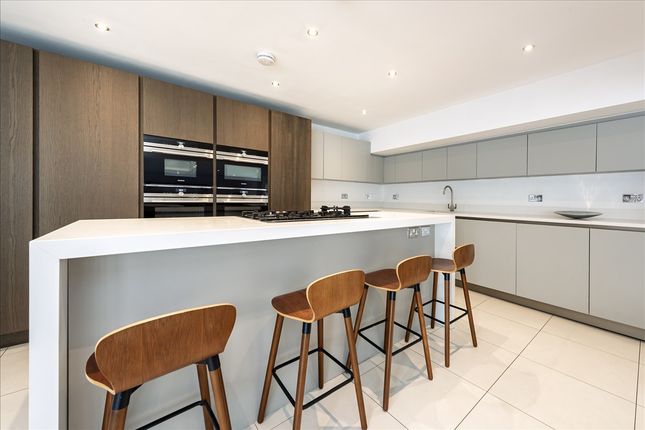 6, Townhouse Mews, Shepherd's Bush W12 photo 2