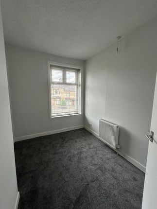 495, Blackburn Road, Darwen photo 5