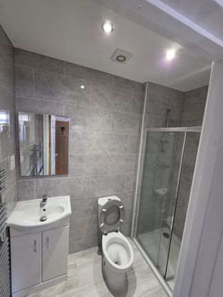 33, Aldridge Road, Slough photo 5