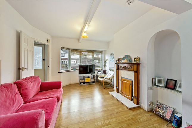 86, The Alders, Feltham photo 3
