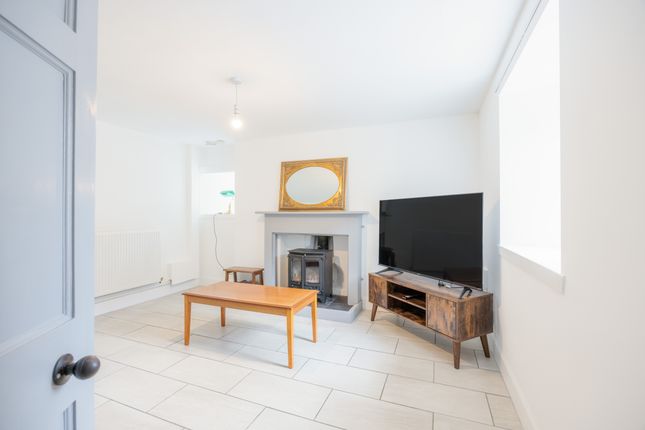 CRAIGTON FARMHOUSE COTTAGE, BRIDGE OF CALLY, BLAIRGOWRIE photo 3