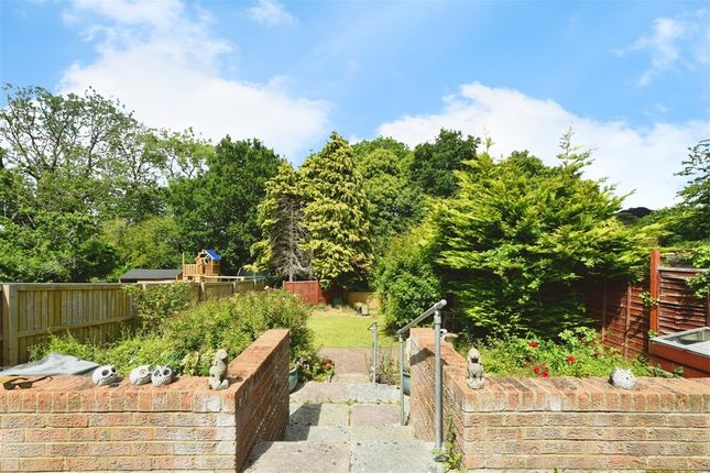 46, West View Crescent, DEVIZES photo 3
