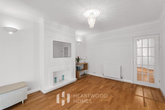 66, Oakwood Drive, St. Albans photo 3