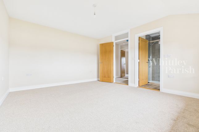 Cam04332G0-Pr0484-Still003