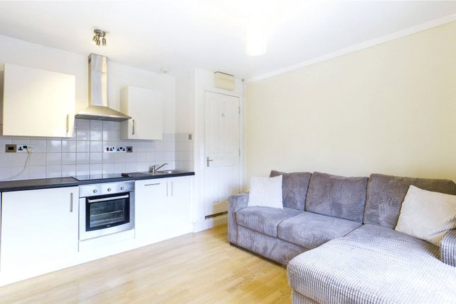 Thumbnail Flat to rent in High Street, 2A High Street, Theale, Reading