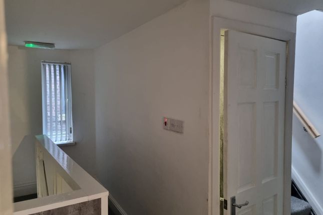 Terraced house to rent in Back Turner Street, Manchester