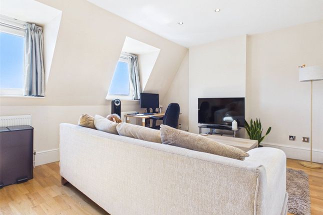 12c,, Belgrade Road, Hampton photo 2