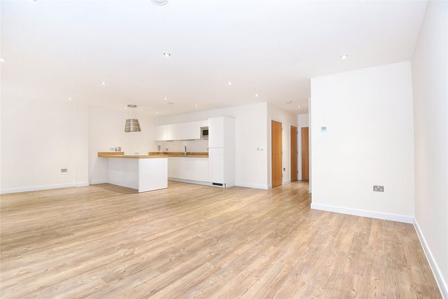 3 Almansa Way,, Lymington, Hampshire photo 3