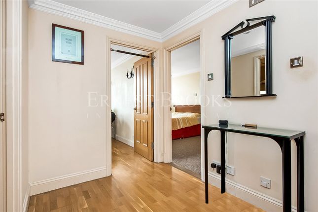 Flat for sale in The Gallery, 38 Ludgate Hill, London