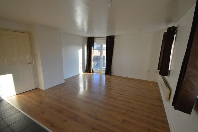 Flat 4, 2, Brickfield Close, Ipswich photo 2
