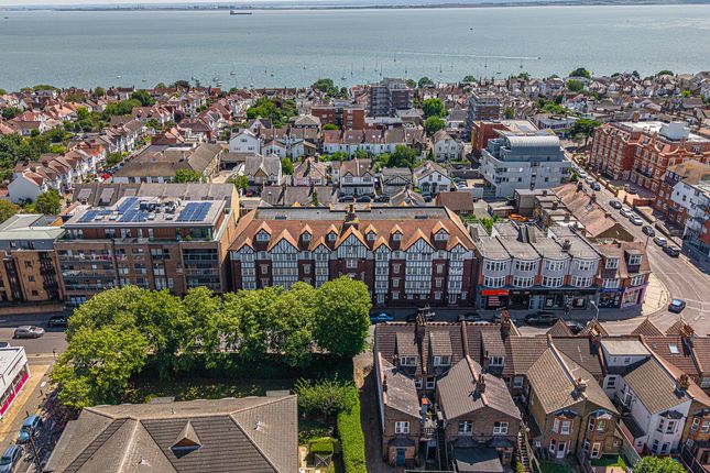 Flat FLAT 34, SOUTHSIDE, 260 - 280, Leigh Road, Leigh-on-sea photo 2