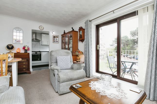 Flat for sale in Marine Road, Bae Colwyn, Marine Road, Colwyn Bay