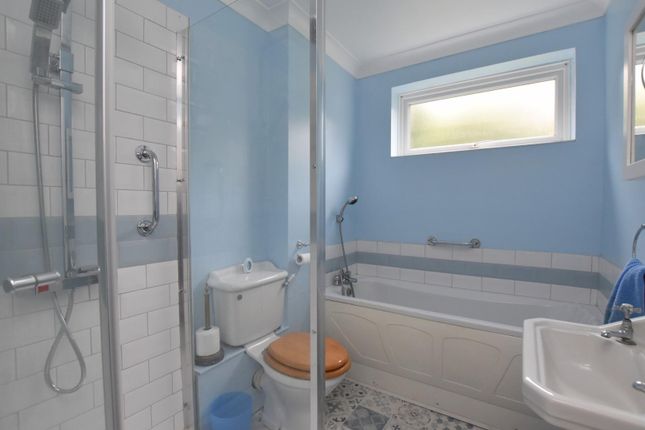 Flat 1, 89, Evelyn Court, Seabrook Road, Hythe photo 4