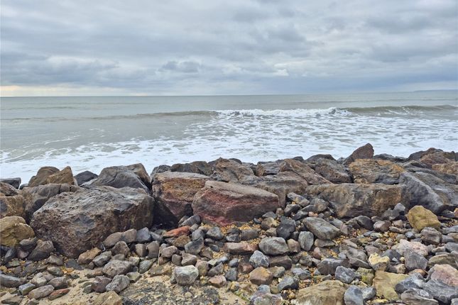 Beach Hut 17a,, Marine Drive East, New Milton photo 5