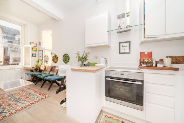 Flat for sale in Electric Avenue, London