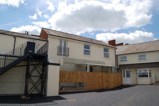 Thumbnail Flat to rent in High Street, Weedon, Northampton, Northampton