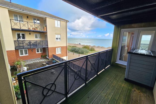 Flat for sale in Macquarie Quay, Eastbourne