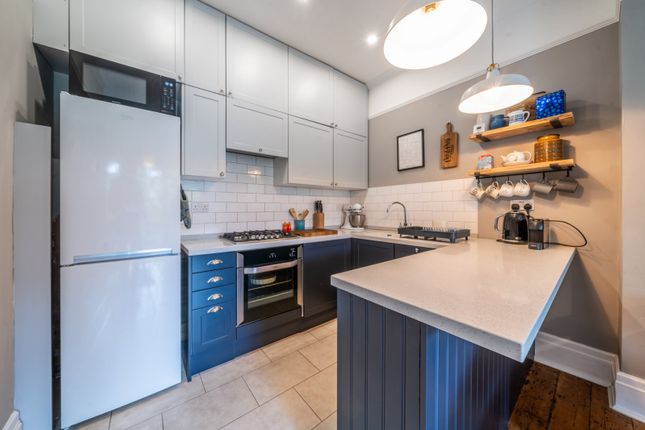Flat 3, 43, Westwood Hill, London photo 4