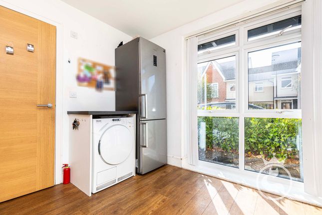 42, Stabler Way, Poole photo 4