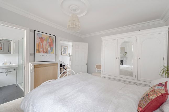 Flat for sale in Marine Parade, Worthing, West Sussex