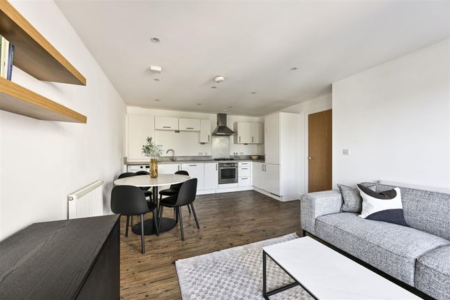 2-bed flat on Bramley Court, Orpington, £350,000