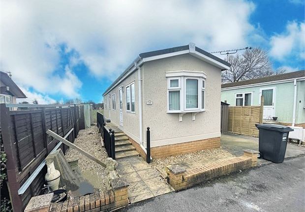Thumbnail Mobile/park home for sale in Paddock Park, New Bristol Road, Weston Super Mare, N Somerset .