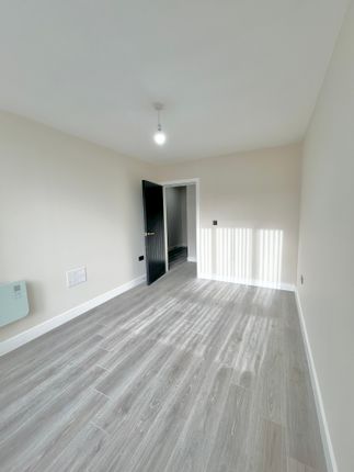 Flat to rent in Warstone Lane, Birmingham, West Midlands