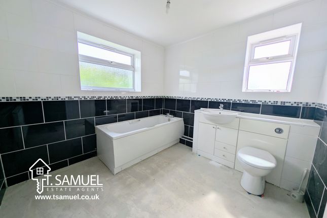 202 Abercynon Road, Abercynon photo 4