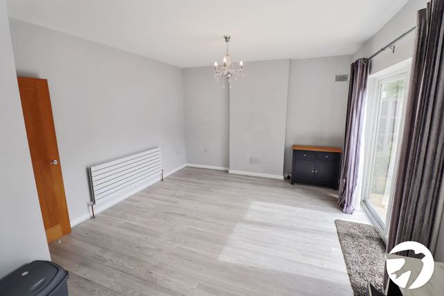 253, Bedonwell Road, Belvedere photo 4