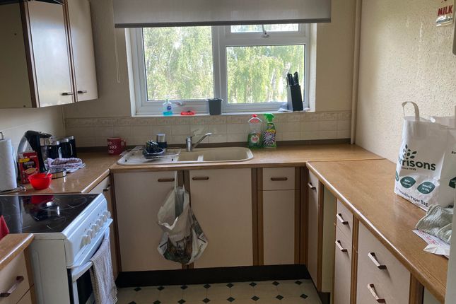 Flat 3, 52, Eastrea Road, Peterborough photo 3