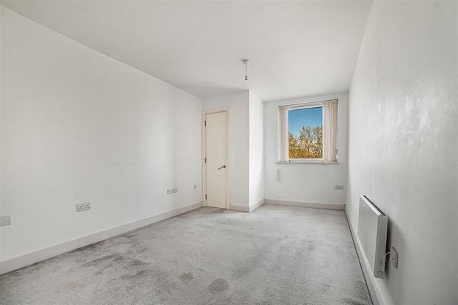 Flat 35, Mistral, Southampton photo 2