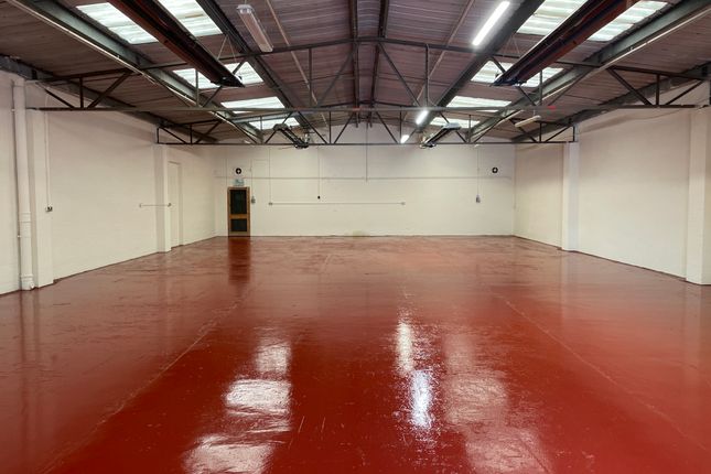 Warehouse to let in Heol Vastre, Newtown